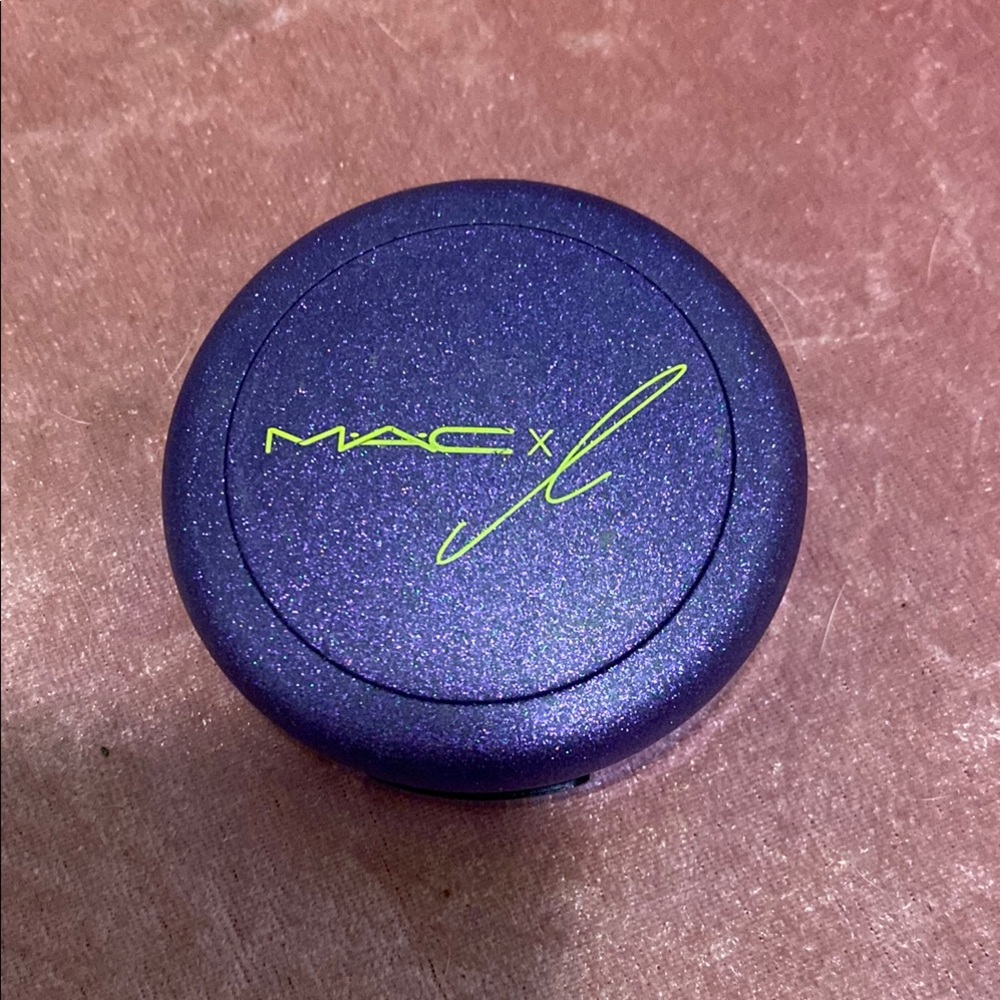 MAC Purple Compact